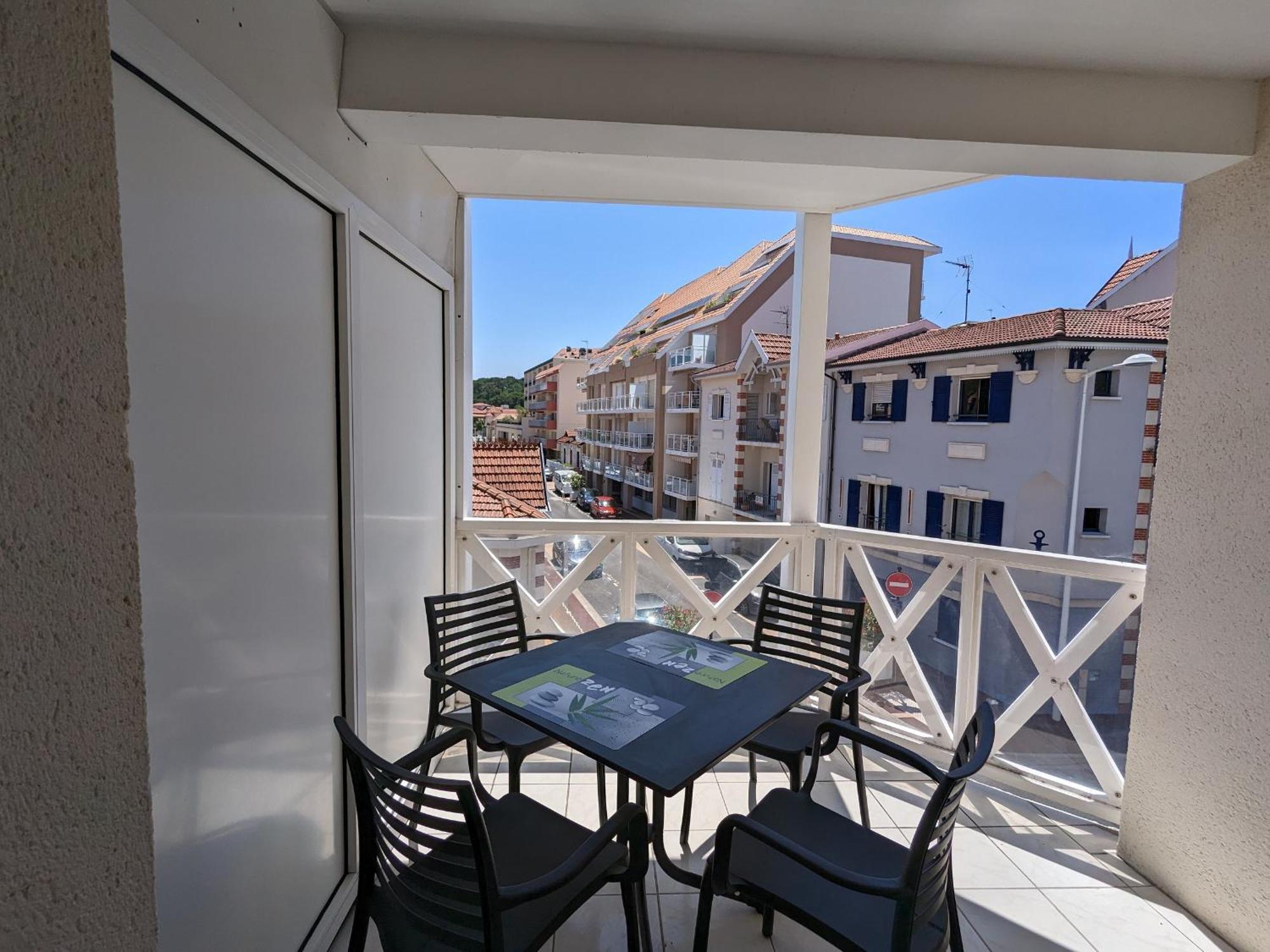 Arcachon Centre : Charmant T2 Avec Loggia, Parking Securise Et Proche Plage - Fr-1-420-61 Екстериор снимка